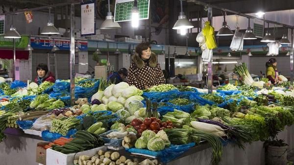 上海消费高的菜市场？上海平价小吃街